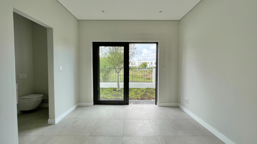 To Let 4 Bedroom Property for Rent in Croydon Gardens Estate Western Cape